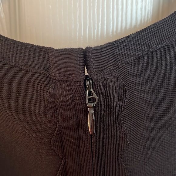 Herve Leger Lotus Cold Shoulder Scallop Hem Bandage Dress - Picture 10 of 14